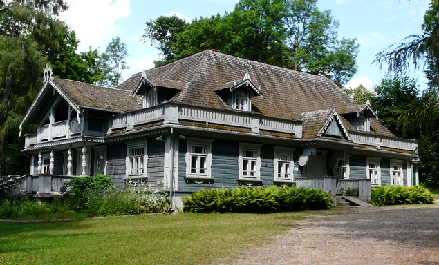 Il maniero e la sede del centro di educazione naturale del Parco Nazionale Białowieża